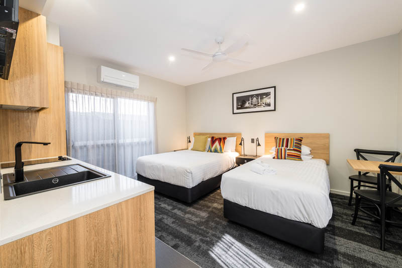 Queen and Single Room